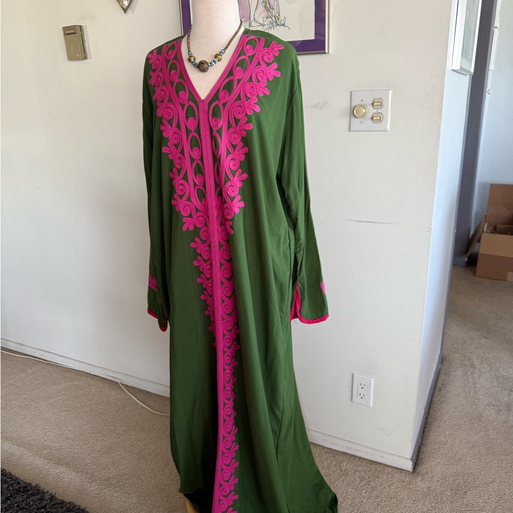 Green and Pink Embroidered Kaftan